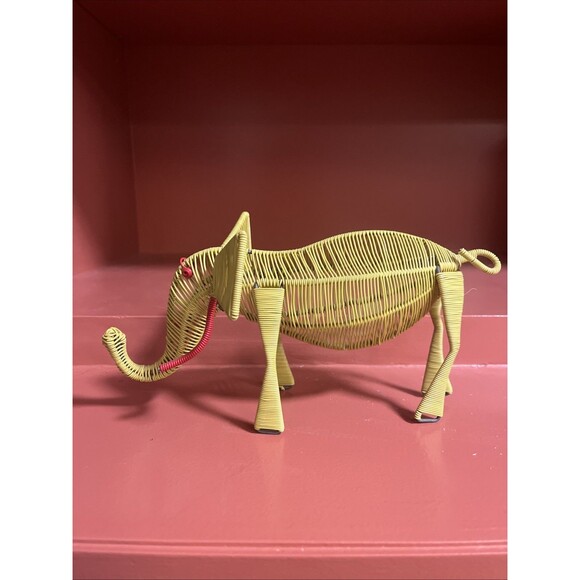 Giraffe & Elephant Made Of Green Wire And Metal Safari Gift Home Kid’s Room - Picture 2 of 10